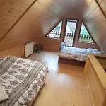 Szalas Baciarski Z Tarasem I Widokim Na Gory * Poronin