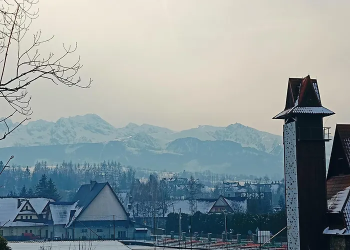 Szałas Baciarski Z Tarasem I Widokim Na Góry Poronin